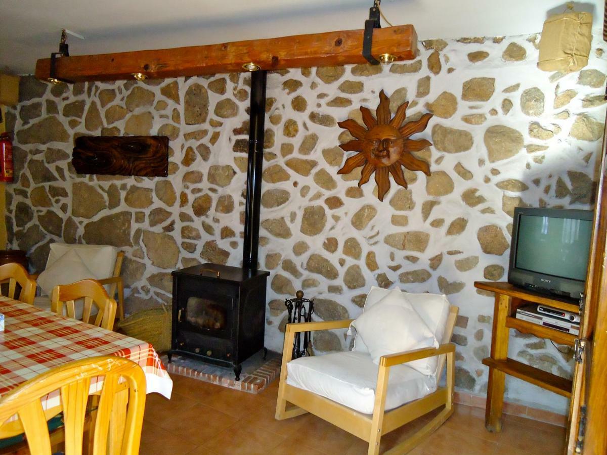 Casa Rural La Arana Piedralaves Exterior foto